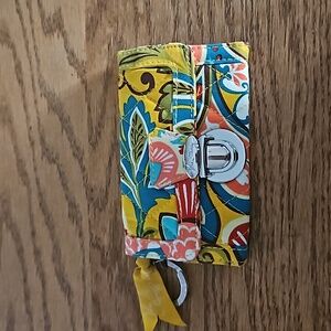 VERA BRADLEY Yellow Floral Quick Swipe ID Snap Close Keychain Ring Wallet